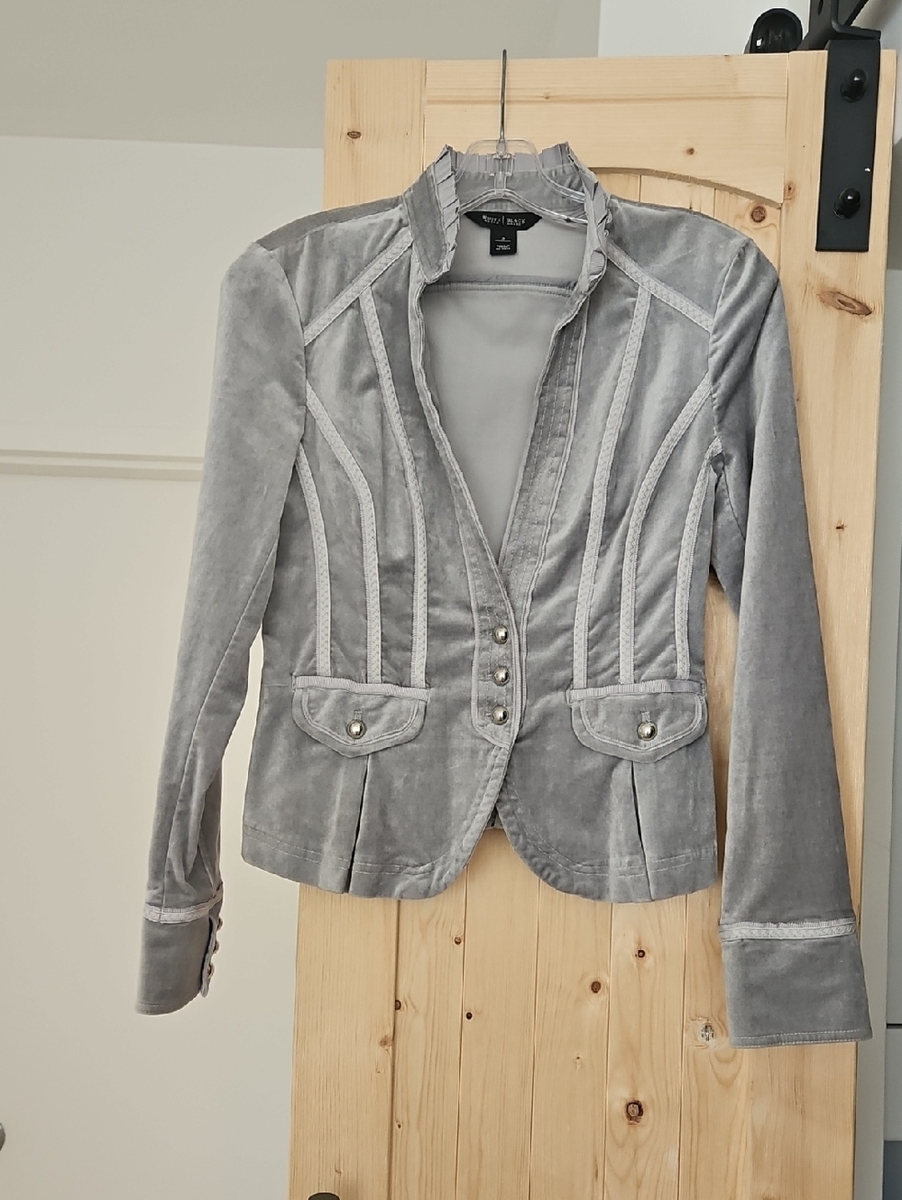 White House Black Market Silver-Gray Velvet Blazer W Coutoure Details